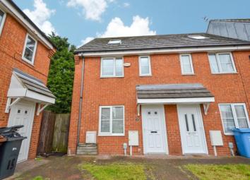 End terrace house To Rent in Hull