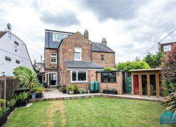 4 Bedroom Semi-detached house to rent