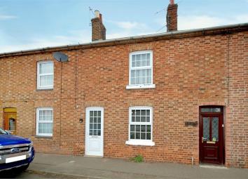 Terraced house For Sale in Northampton