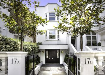 Maisonette For Sale in London