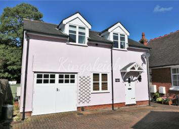 Detached house For Sale in Colchester