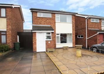 Detached house For Sale in Leicester