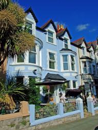 12 Bedroom Town house for sale