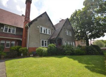 Terraced house For Sale in Wirral