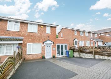 Semi-detached house For Sale in Tamworth