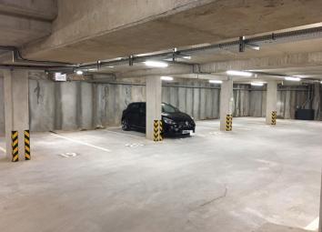 Parking/garage To Rent in Manchester