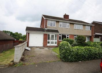 3 Bedroom Semi-detached house to rent