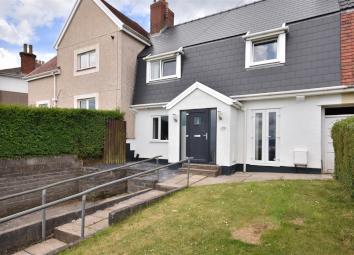 Terraced house For Sale in Swansea