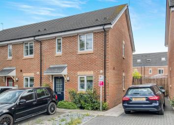 End terrace house For Sale in Redditch