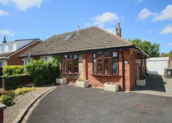 Semi-detached bungalow For Sale in Preston