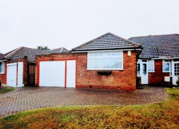 Semi-detached bungalow For Sale in Solihull