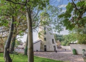 Detached house To Rent in Liverpool