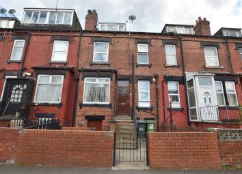 Terraced house For Sale in Leeds