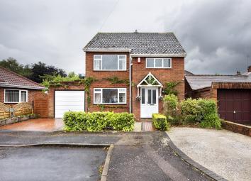 Detached house For Sale in Tamworth