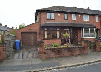 Semi-detached house For Sale in Ashton-under-Lyne