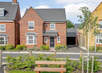 Detached house For Sale in Leamington Spa