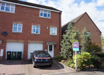 4 Bedroom Town house to rent