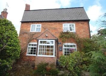 Cottage For Sale in Worcester