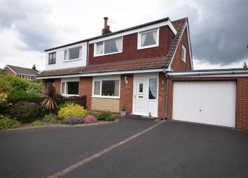 Semi-detached bungalow For Sale in Preston