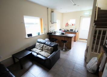 End terrace house To Rent in Coventry