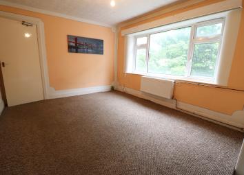 Studio To Rent in Bradford