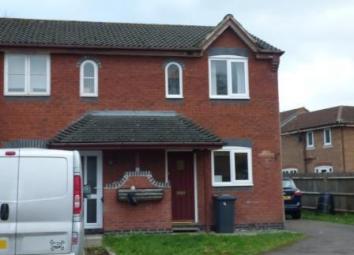 End terrace house To Rent in Gloucester