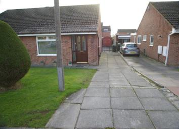Bungalow To Rent in Bolton