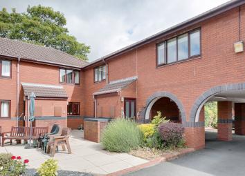 Flat For Sale in Bromsgrove