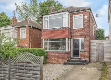 Detached house For Sale in Leeds