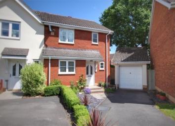 3 Bedroom End terrace house for sale