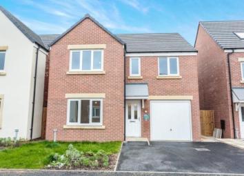 Detached house For Sale in Lytham St. Annes