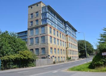 Flat To Rent in Elland