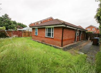 Detached bungalow For Sale in Manchester