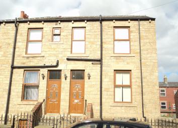 Terraced house To Rent in Dewsbury