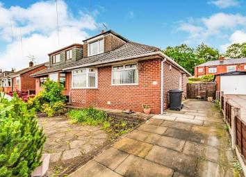 Bungalow For Sale in Oldham