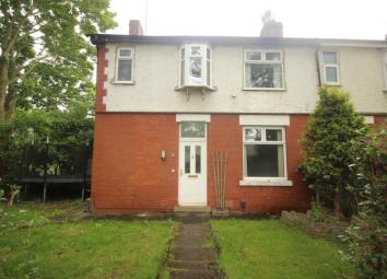 Semi-detached house To Rent in Preston