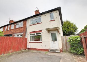 End terrace house To Rent in Hull