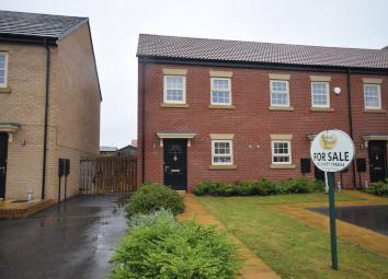 End terrace house For Sale in Pontefract