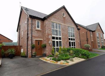 Town house For Sale in Wigan