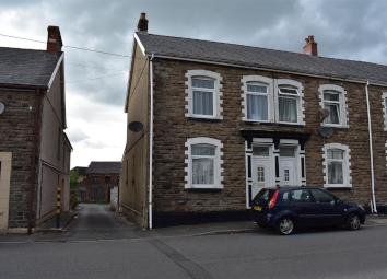 3 Bedroom End terrace house for sale