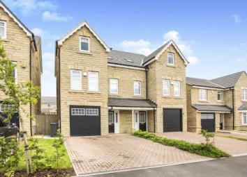 4 Bedroom Semi-detached house for sale