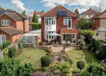 Detached house For Sale in Taunton