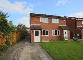 Semi-detached house To Rent in Preston