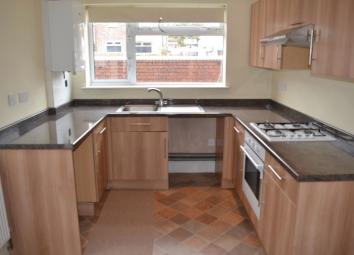 Terraced house To Rent in Salford