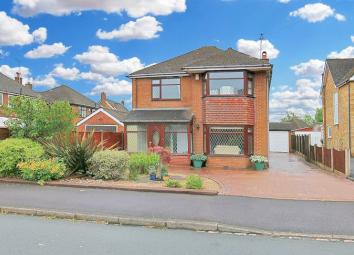 3 Bedrooms Detached house for sale in Meadow Close, Blythe Bridge ST11