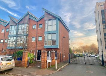 Town house For Sale in Manchester
