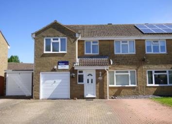 Semi-detached house For Sale in Martock
