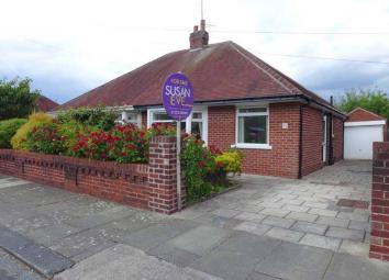 Semi-detached bungalow For Sale in Thornton-Cleveleys
