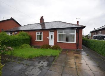 Semi-detached bungalow For Sale in Preston