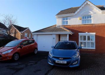 Detached house For Sale in Barry